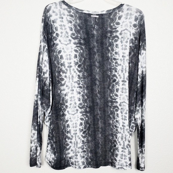 Micheal Kors| Gray Snakeskin studded top 116 - Picture 5 of 8